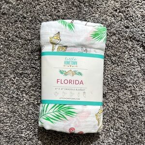 *NEW* Florida- Muslin Swaddle Blanket - White and Green